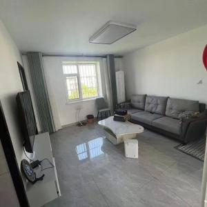 出租： 祥和68型4樓1800議齊全精裝