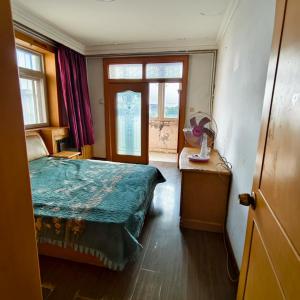 降價急售團結(jié)村4樓非頂18W議